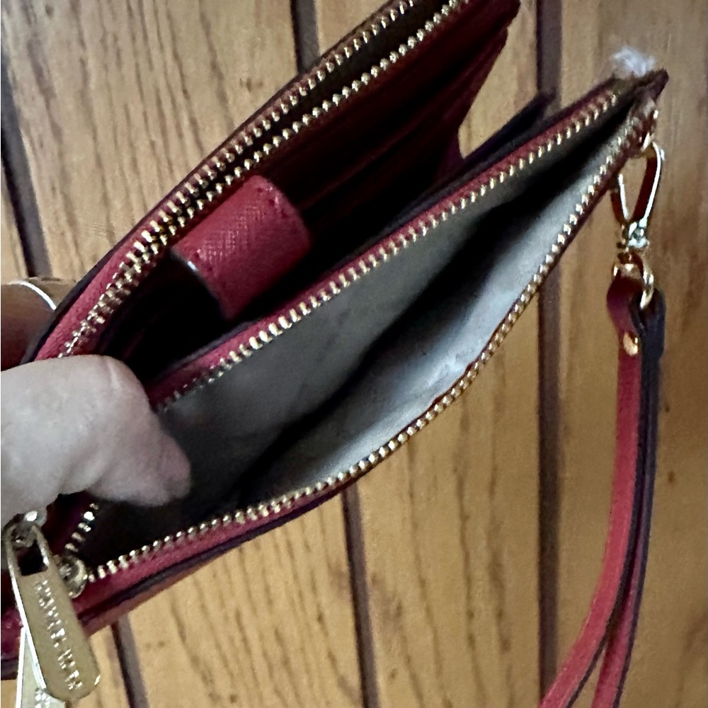 Michael Kors SCARLET RED Jet Set Travel Double Zip Wristlet/Wallet~NEW w/o Tags - Picture 7 of 14